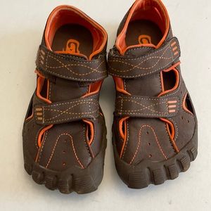 Children’s place minimalist sandals